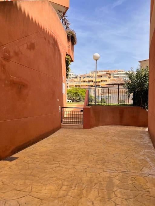 Benalmadena Costa Malaga Apartamento Muy Acogedor Con Vistas Al Mar Terraza Gigante Para Verano E Invierno Parking Exterior foto