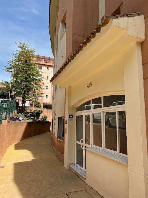 Benalmadena Costa Malaga Apartamento Muy Acogedor Con Vistas Al Mar Terraza Gigante Para Verano E Invierno Parking Exterior foto