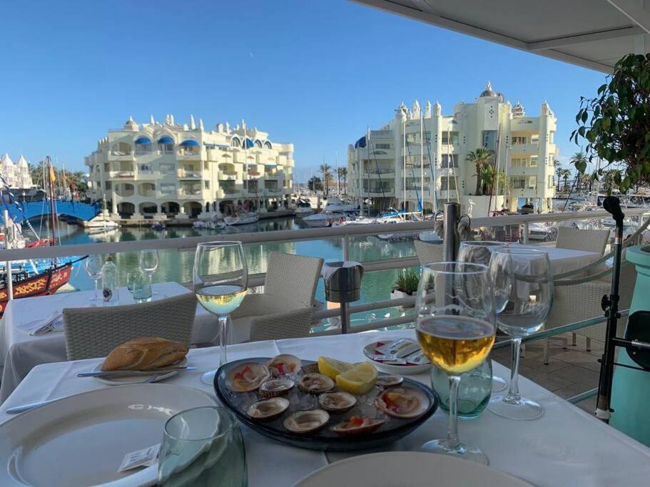 Benalmadena Costa Malaga Apartamento Muy Acogedor Con Vistas Al Mar Terraza Gigante Para Verano E Invierno Parking Exterior foto